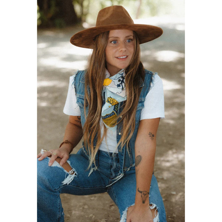 Bandits Bandanas - "Venture With Curiosity" - Airstream x BANDITS (Sky Blue)